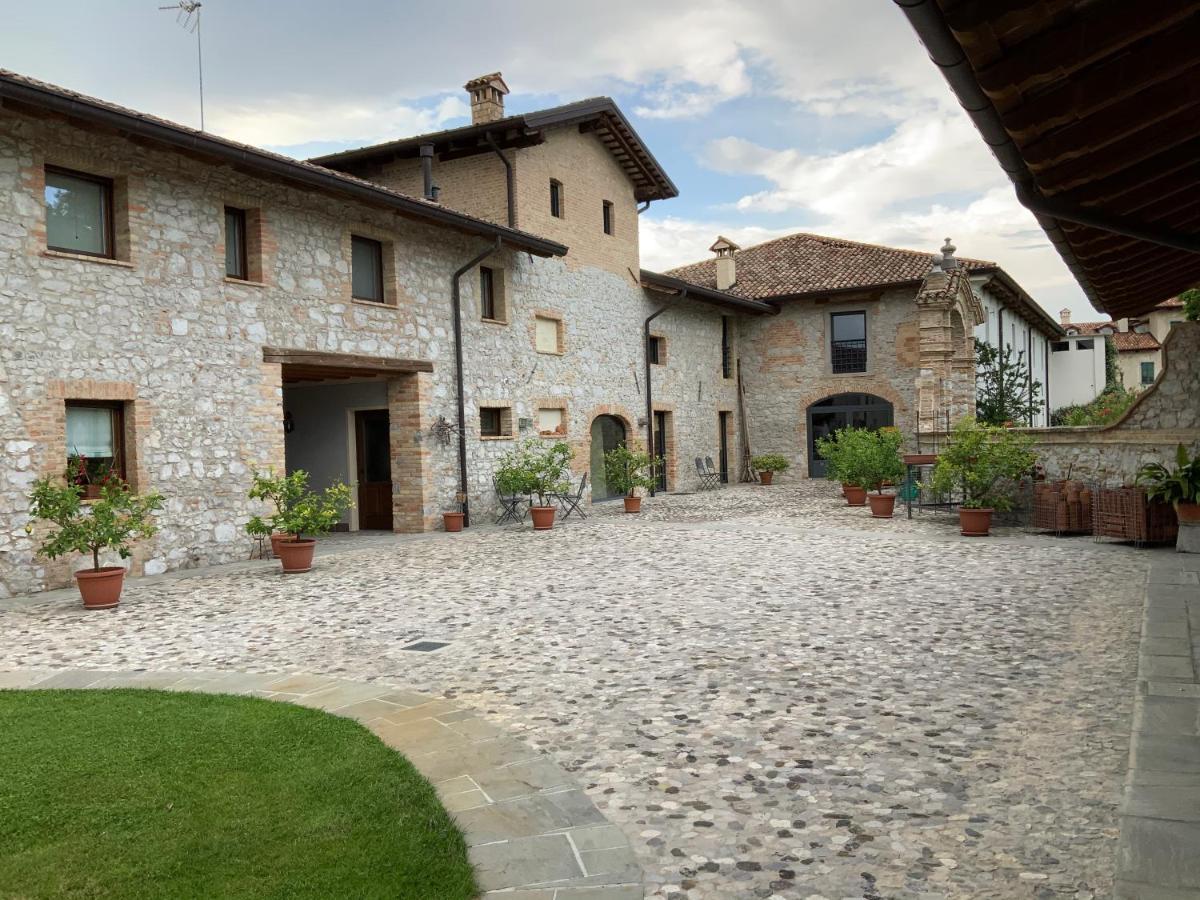 Borgo Palazzo Steffaneo Bed and Breakfast San Vito al Torre Exteriör bild