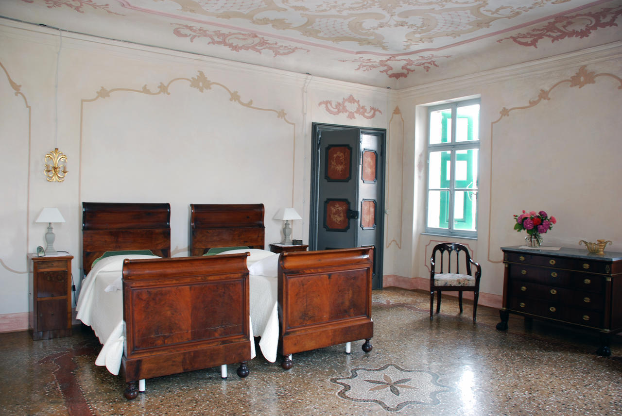Borgo Palazzo Steffaneo Bed and Breakfast San Vito al Torre Exteriör bild