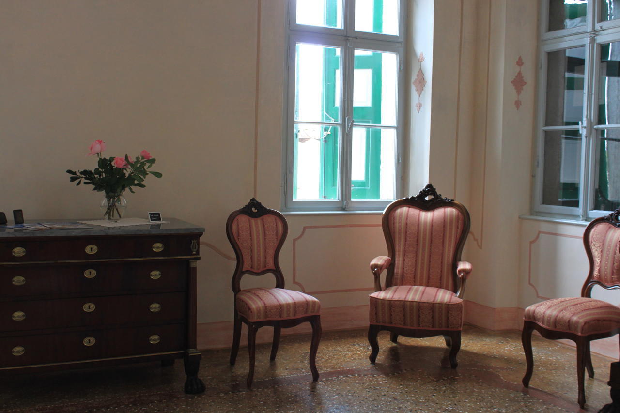 Borgo Palazzo Steffaneo Bed and Breakfast San Vito al Torre Rum bild