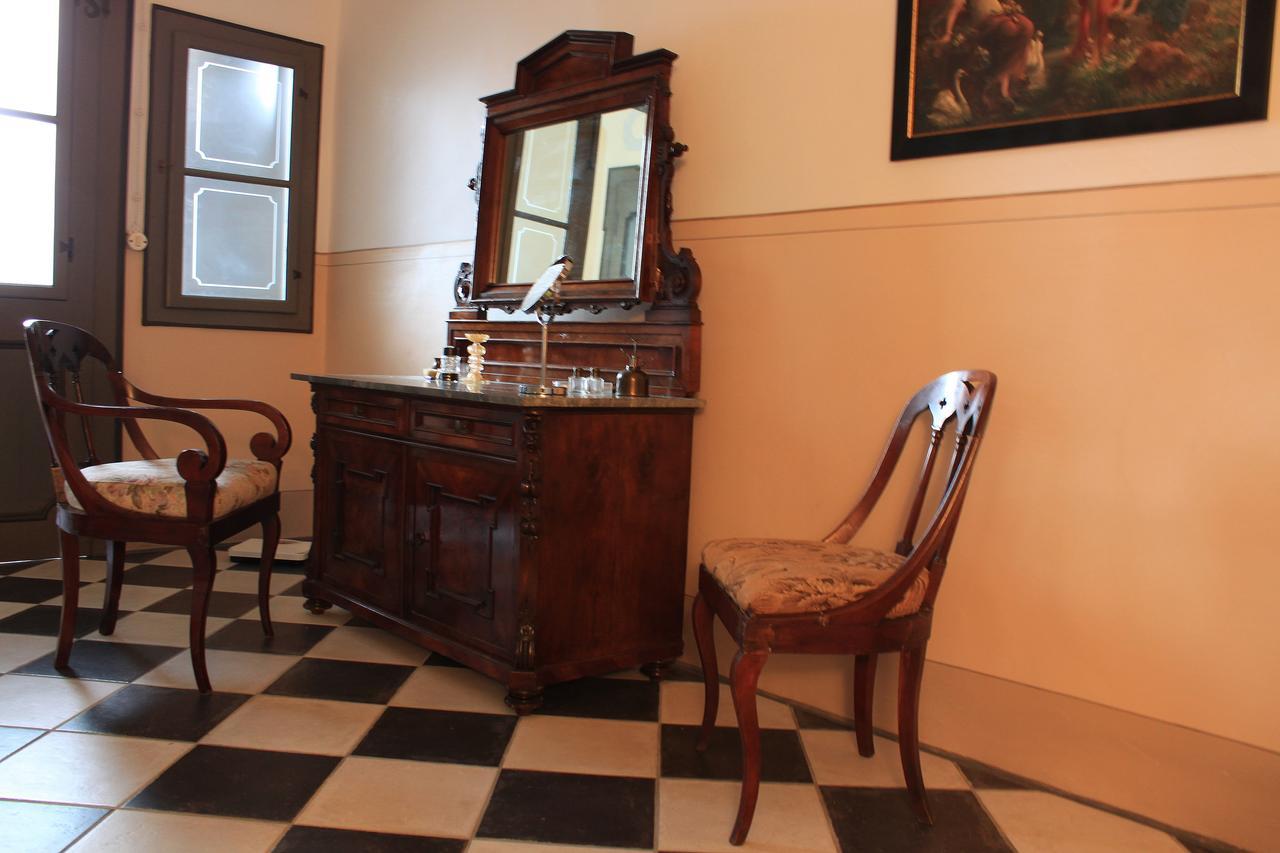 Borgo Palazzo Steffaneo Bed and Breakfast San Vito al Torre Rum bild