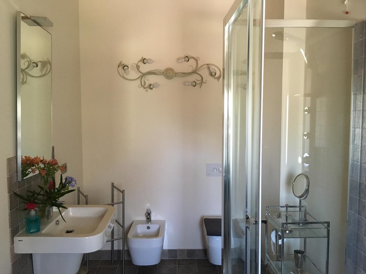 Borgo Palazzo Steffaneo Bed and Breakfast San Vito al Torre Exteriör bild